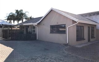 95 m² Office Space in Northmead