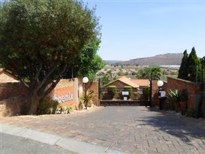2 Bed House in Wilgeheuwel