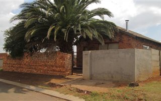 2 Bedroom House in Tsakane