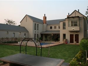 4 Bed House in Berario