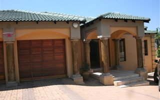 Explore the Hartbeespoort Neighbourhood | Private Property