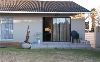2 Bedroom House in Sunset Park