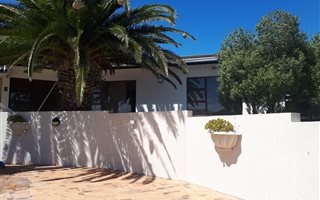 3 Bedroom House in Langebaan Central