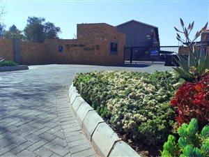 2 Bed Apartment in Vanderbijlpark CW