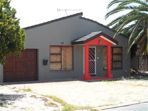 3 Bed House in St Dumas