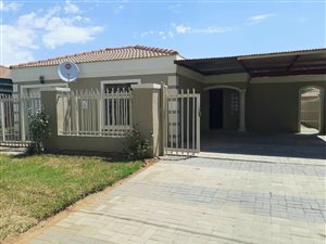3 Bed House in Mandela View