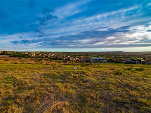 600 m² land for sale in Eagle Canyon Golf Estate | T2050334