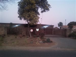 4 Bed House in Vanderbijlpark SW2