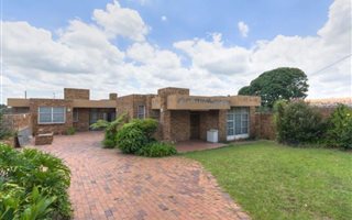 4 Bedroom House in Marlboro