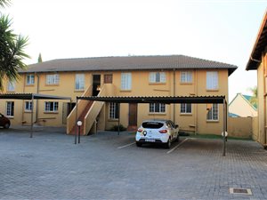 3 Bed Townhouse in Moreleta Park