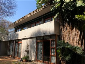 5 Bed House in Baileys Muckleneuk