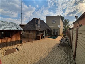 4 Bed House in Minnebron