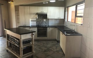 3 Bedroom Duplex in Boskruin