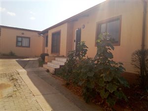4 Bed House in Sophiatown