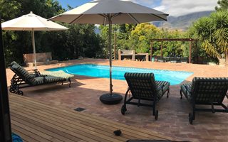 1 Bedroom Apartment in Somerset West Central