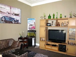 10 Bed House in Nigel Central