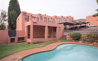 2 Bedroom Townhouse in Ridgeway