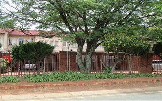 3 Bedroom Apartment in Lynnwood Ridge