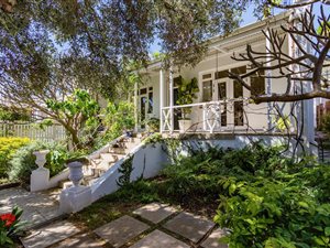 3 Bed House in Green Point