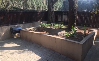 2 Bedroom Garden Cottage in Chartwell AH