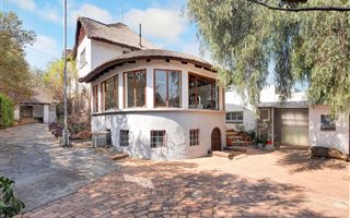 1276 m² Commercial space in Parktown North