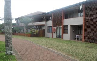 2 Bedroom Apartment in Illovo Beach