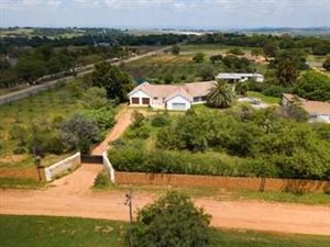 5.6 ha Farm in Knopjeslaagte