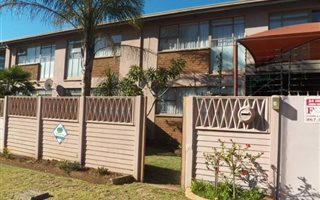 2 Bedroom Duplex in Brackenhurst