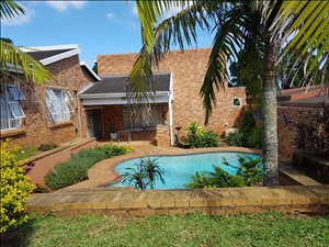 3 Bed House in Panorama