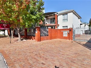 2 Bed Apartment in Dennesig