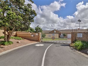2 Bed Apartment in The Crest