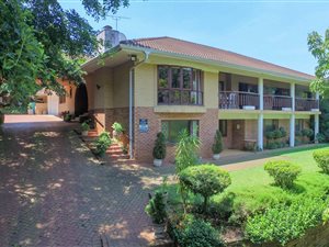 6 Bed House in Ferncliffe