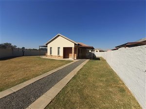 3 Bed House in Waterkloof