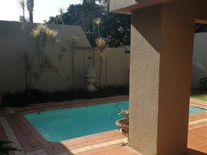 3 Bed Townhouse in Waterkloof Heights