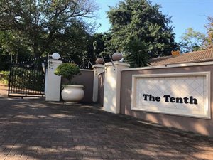 4 Bed Apartment in Southbroom