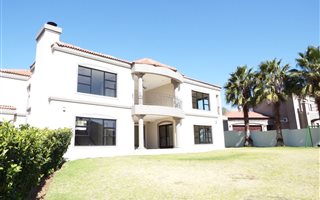 3 Bedroom House in Dainfern Valley
