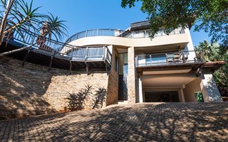 5 Bedroom House in Zimbali