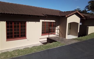 2 Bedroom Cluster in Shelly Beach