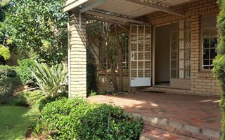 3 Bedroom Townhouse in Zwartkop