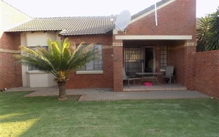 2 Bedroom Townhouse in Sand Stone