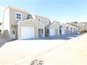 3 Bed Duplex in Paarl