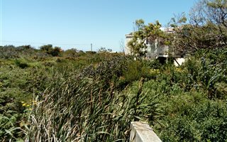 880 m² Land available in Bettys Bay