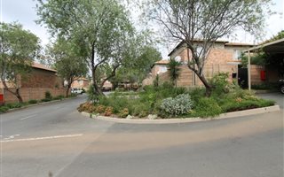2 Bedroom Townhouse in Bellairspark