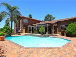 4 Bed House in Hurlingham Manor