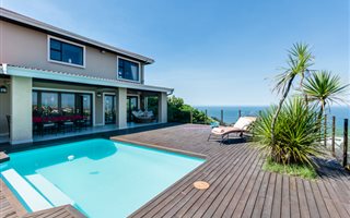 5 Bedroom House in Brenton on Sea