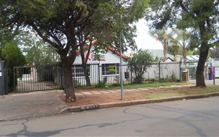 420 m² Commercial space in Westdene