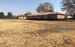 800 m² Land available in Strubenvale
