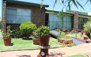 2 Bedroom Flat in Irene Park