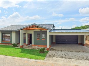 3 Bed Simplex in Waterkloof
