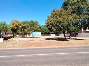 1768 m² Land available in Eldoraigne